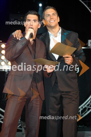 Adel Djutovič in Mario Valentič, voditelja prireditvePesem poletja 2007