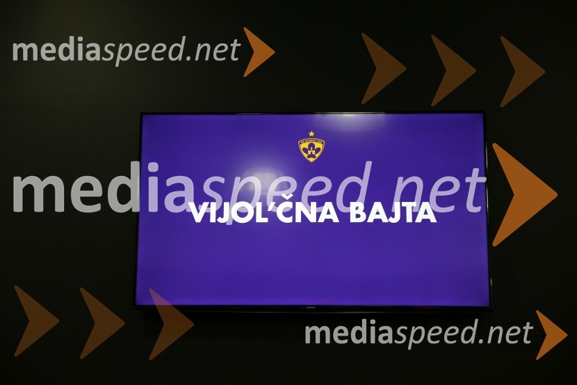 Vijol'čna bajta 2, otvoritev trgovine