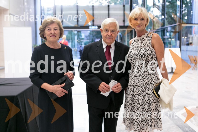  Štefka Kučan;  Milan Kučan, nekdanji predsednik Republike Slovenije;  Sonja Poljanšek Škrabec, lastnica Welness centra SunnyTurandot, opera