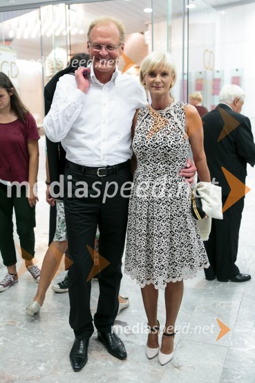  Janez  Škrabec, direktor Riko d.o.o., predsednik Slovensko-ruskega poslovnega sveta, predsednik Lions kluba Ljubljana Iliria;  Sonja Poljanšek Škrabec, lastnica Welness centra SunnyTurandot, opera