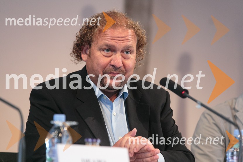  Darko  Brlek, direktor, Festival LjubljanaPandrujev Faust in druge velike zgodbe do zaključka Festivala Ljubljana