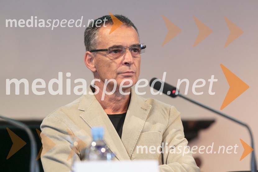   Igor  Samobor, igralec, ravnatelj SNG Drama LjubljanaPandrujev Faust in druge velike zgodbe do zaključka Festivala Ljubljana