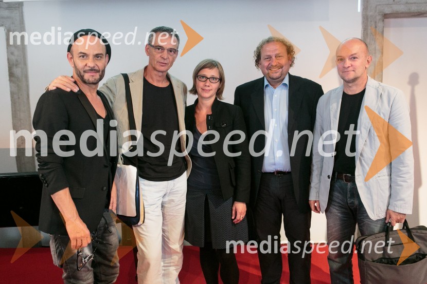  Tomaž Pandur, režiser;   Igor  Samobor, igralec, ravnatelj SNG Drama Ljubljana;  ... ;  Darko  Brlek, direktor, Festival Ljubljana;  Iztok Kovač, direktor Zavoda EN-KNAP in umetniški vodja Centra kulture Španski borciPandrujev Faust in druge velike zgodbe do zaključka Festivala Ljubljana