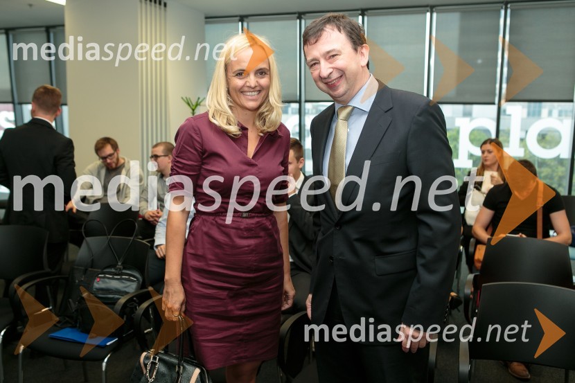  Ajša Vodnik, izvršna direktorica AmCham (Ameriška gospodarska zbornica);  Michele Leonardi,  izvršni direktor poslovanja IBM SlovenijaProgram Summer Economics Institute zaključila že četrta generacija študentov