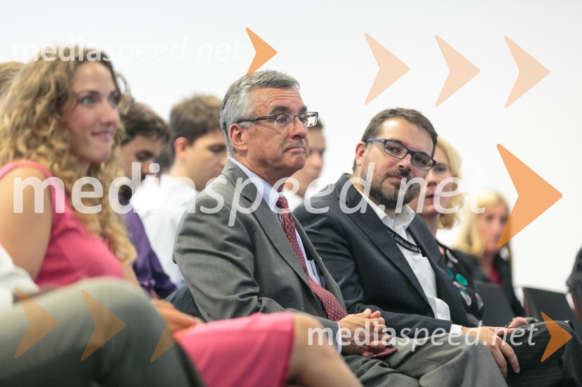  Petra Kocjan, AmCham (Ameriška gospodarska zbornica);  Brent Hartley, veleposlanik ZDA v Sloveniji;  ... Program Summer Economics Institute zaključila že četrta generacija študentov