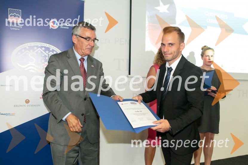  Brent Hartley, veleposlanik ZDA v Sloveniji;  ... Program Summer Economics Institute zaključila že četrta generacija študentov