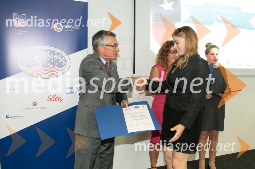  Brent Hartley, veleposlanik ZDA v Sloveniji;  ... Program Summer Economics Institute zaključila že četrta generacija študentov