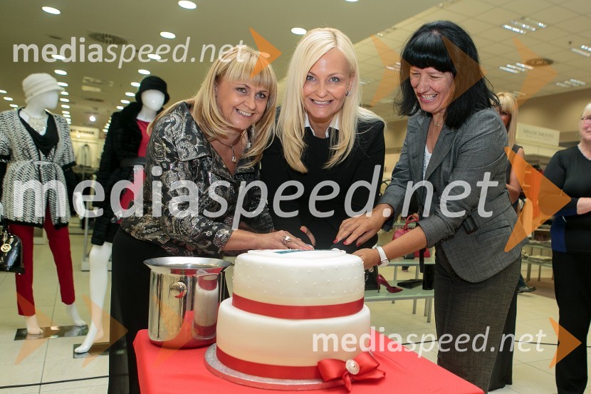  Nada Šepec, Modiana; dr. Jerneja Jager, izvršna direktorica divizije Modiana;   Irena Velenšek, vodja trgovina, Modiana Celje20. obletnica trgovine Modiana