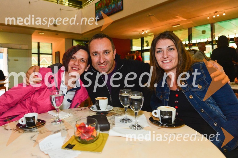  Klavdija Prša, Občina Lendava;  Borut  Cvetko, kreativni direktor Mediaspeed;  Monika Bači, direktorica prireditve Lendavska trgatev 2015Lendavska trgatev 2015