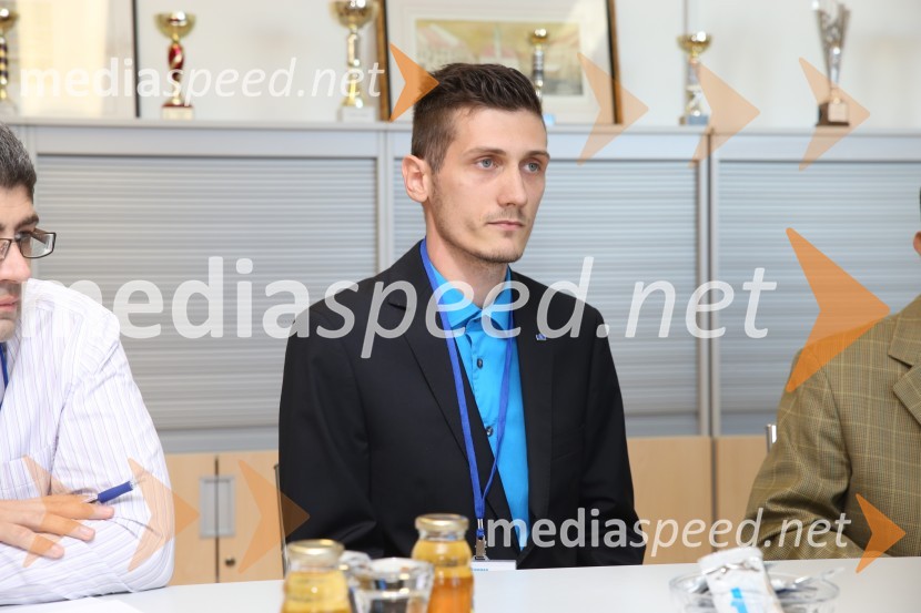  Gregor Nikolić, FERIObisk evropske vesoljske agencije na Univerzi Maribor