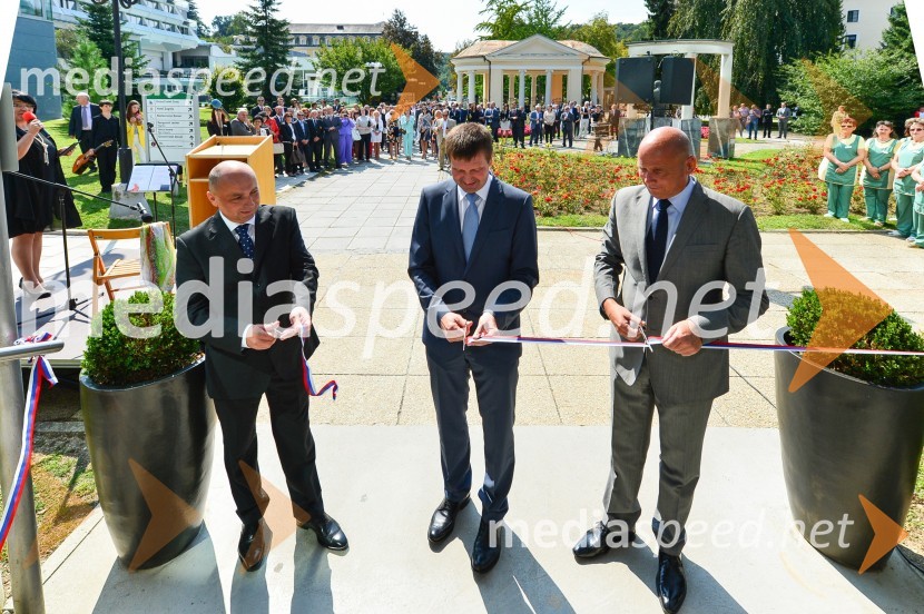  Boris Biček, večinski lastnik, Medical center Rogaška; mag. Branko Kidrič, župan, Občina Rogaška Slatina;  Marko  Lenček, direktor, Medical center RogaškaMedical center Rogaška z obnovo zgradbe Terapija in inovativnimi zdravstvenimi programi