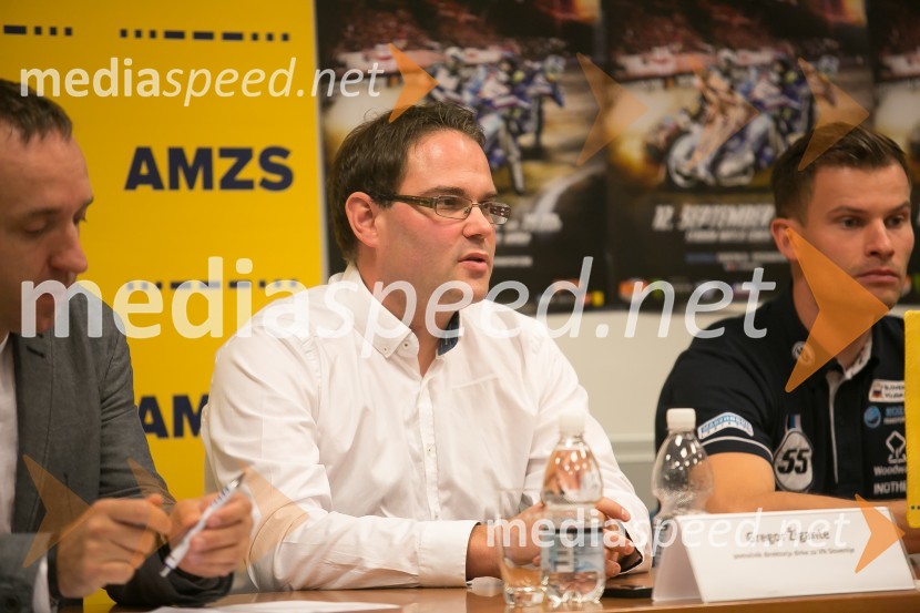 Gregor Žigante, pomočnik direktorja dirke za VN SlovenijeV Krškem vse nared za moto športni spektakel sezone