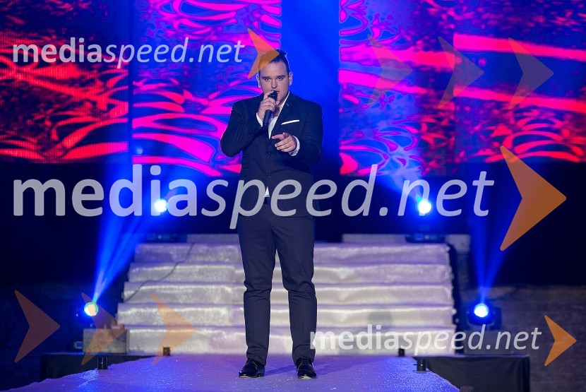  Žiga Lakner, pevecMiss Slovenije 2015 je Mateja Kociper