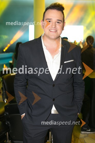  Žiga Lakner, pevecMiss Slovenije 2015 je Mateja Kociper