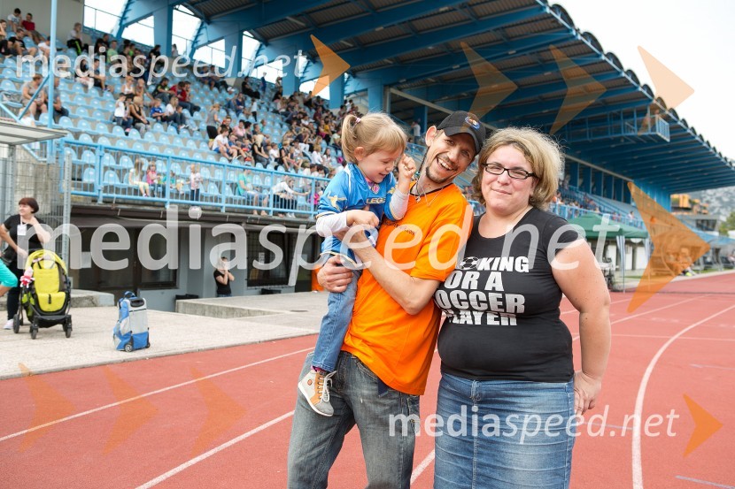  Miša Prelog;  Aleš Prelog;  Maja PrelogLegende za Mišo, dobrodelna nogometna tekma