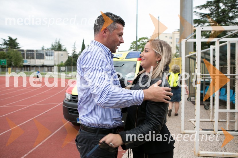  Matjaž Nemec, namestnik vodje poslanske skupine SD;  Nika  Čukur,  ShowRoom eventsLegende za Mišo, dobrodelna nogometna tekma