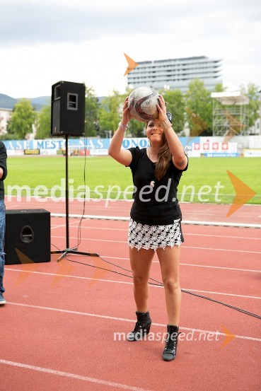  Neža Buh-Neisha, glasbenicaLegende za Mišo, dobrodelna nogometna tekma