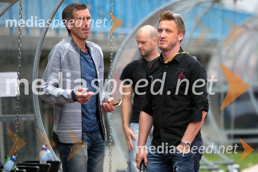  Srečko Katanec, selektor slovenske nogometne reprezentance;  Denis Avdić, voditeljLegende za Mišo, dobrodelna nogometna tekma