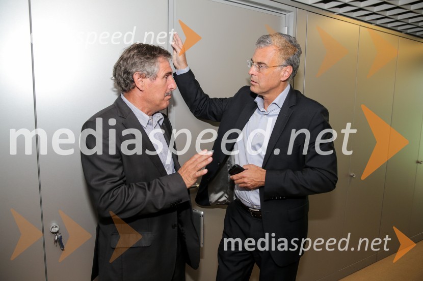  ... ; mag. Črtomir Remec, predsednik Inženirske zbornice SlovenijeFormule uspeha in vizija v gradbeništvu, okrogla miza