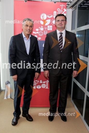 mag. Črtomir Remec, predsednik Inženirske zbornice Slovenije;  Mirko Požar, Predsednik Zbornice za gradbeništvo SlovenijeFormule uspeha in vizija v gradbeništvu, okrogla miza