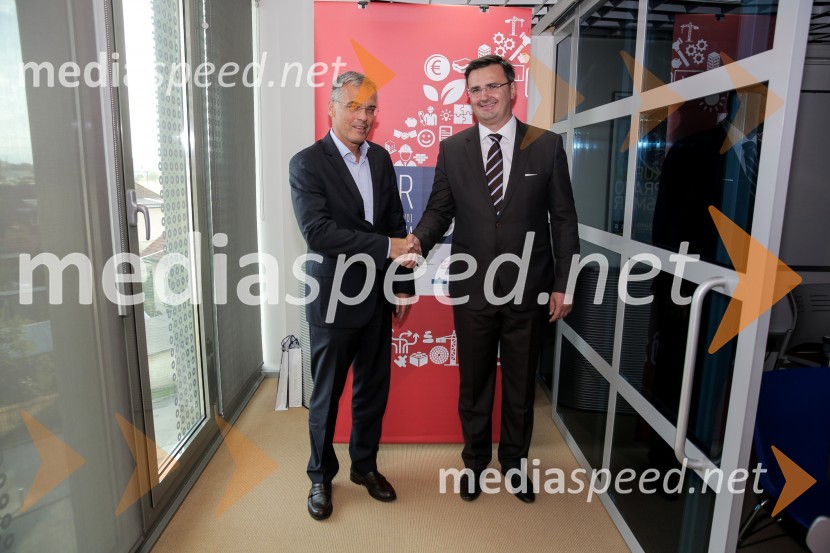 mag. Črtomir Remec, predsednik Inženirske zbornice Slovenije;  Mirko Požar, Predsednik Zbornice za gradbeništvo SlovenijeFormule uspeha in vizija v gradbeništvu, okrogla miza