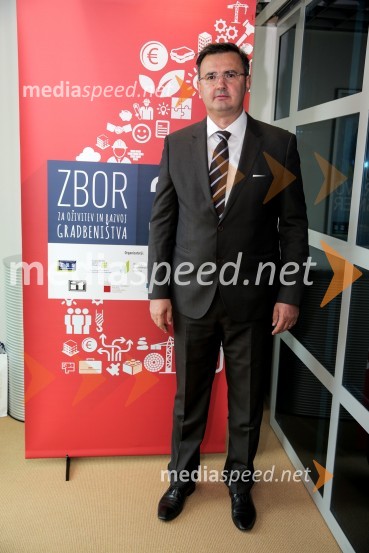  Mirko Požar, Predsednik Zbornice za gradbeništvo SlovenijeFormule uspeha in vizija v gradbeništvu, okrogla miza