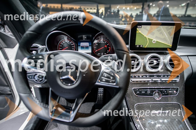 Mercedes-Benz C Coupe, notranjostMednarodni avtomobilski salon v Frankfurtu 2015