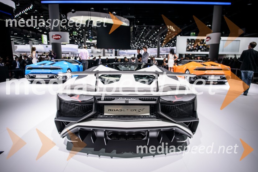 Lamborghini Aventador RoadsterMednarodni avtomobilski salon v Frankfurtu 2015