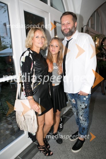  Petra Vlahović;  ... ;  Miki Vlahović,  član skupine VictoryPredstavitev parfuma MySpirit by Rebeka Dremelj