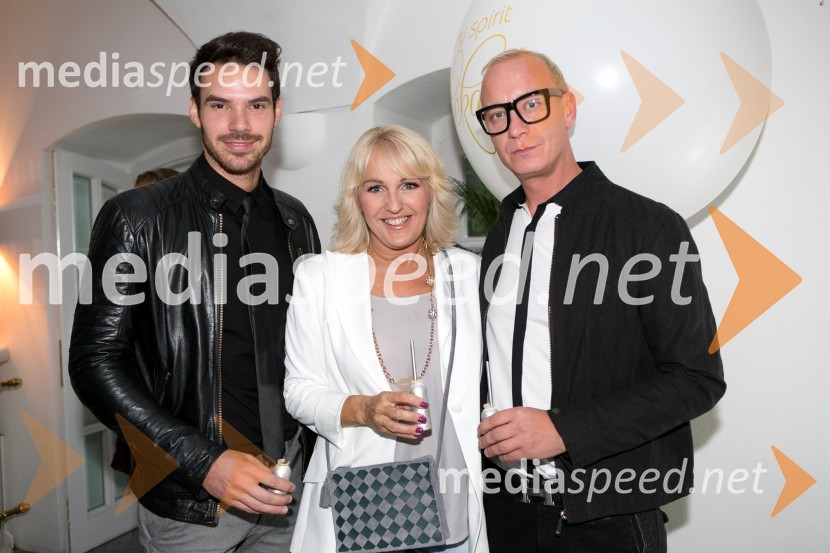  Matjaž Kumelj, maneken;  Alenka Godec, pevka;  Uroš Smolej, igralecPredstavitev parfuma MySpirit by Rebeka Dremelj