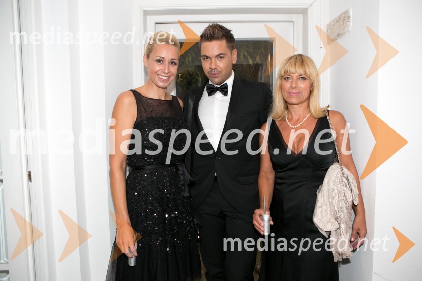  ... ;  Nejc Simšič, novinar;  Barbra Jermann, nekdanja urednica revije SuzyPredstavitev parfuma MySpirit by Rebeka Dremelj