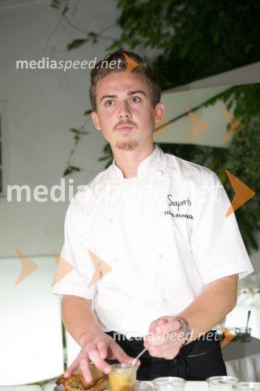 Tilen Stropnik, tekmovalec v šovu MasterChef SlovenijaPredstavitev parfuma MySpirit by Rebeka Dremelj