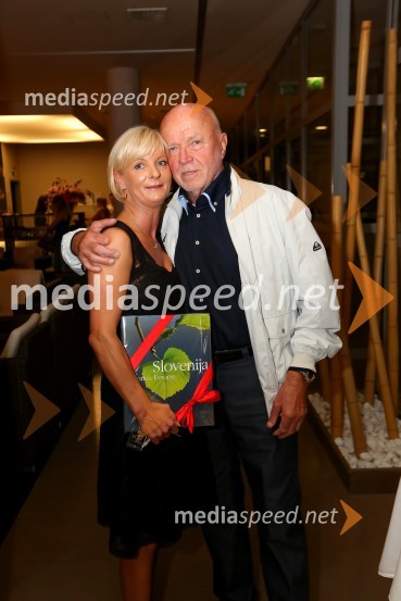  Sonja Poljanšek Škrabec, lastnica Welness centra Sunny;  Joco Žnidaršič, fotografSunny party ob 25-letnici Sunny Studia