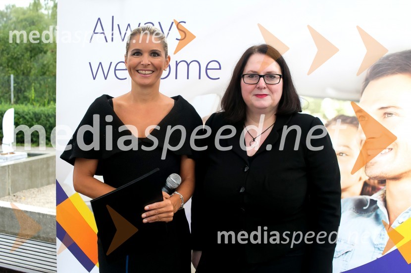  Bernarda Žarn, voditeljica;  Alenka Mejač Krassnig, direktorica Vise za SlovenijoVisa pomladno kampanjo sklenila na ljubljanski Špici