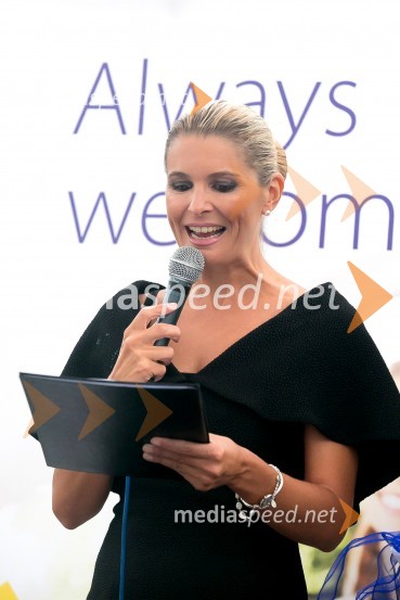  Bernarda Žarn, voditeljicaVisa pomladno kampanjo sklenila na ljubljanski Špici