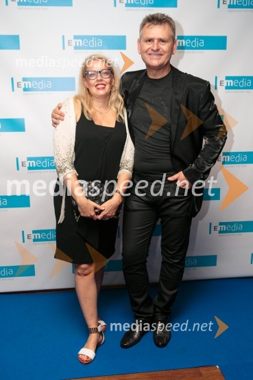  Ariana Nina Eror, direktorica trženja Marketing Magazina;  Emil Temimovič, direktor, E-Media d.o.o.E-Media, 10 let