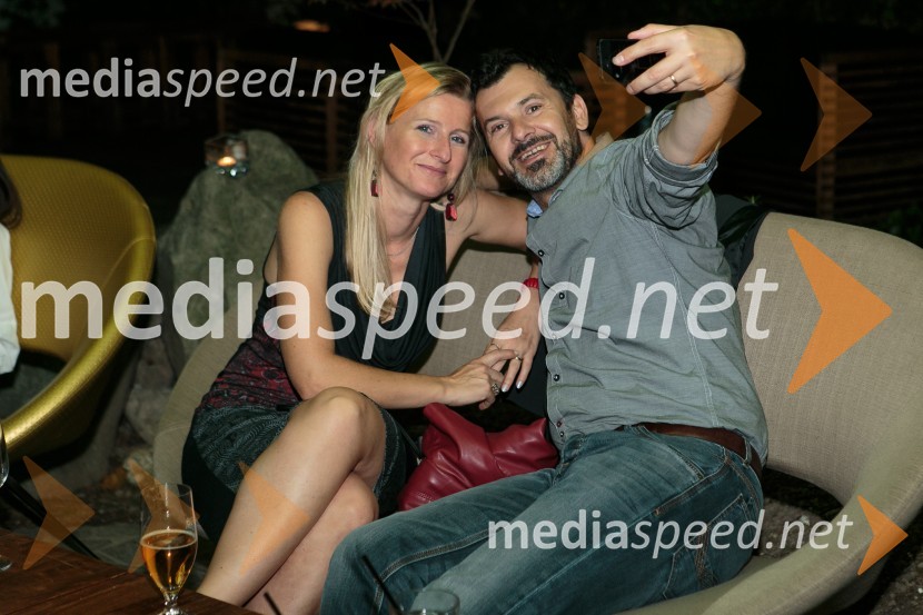  Majda Plevnik, vodja prodaje in marketinga, Alples d.d.;  ... E-Media, 10 let