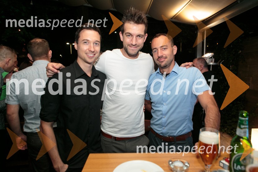  Miha Narobè, oblikovanje, Agencija E-Media d.o.o.;  Anej Kočevar, koordinator nabavnih procesov, Spar;  Miha Deu, marketing, SparE-Media, 10 let