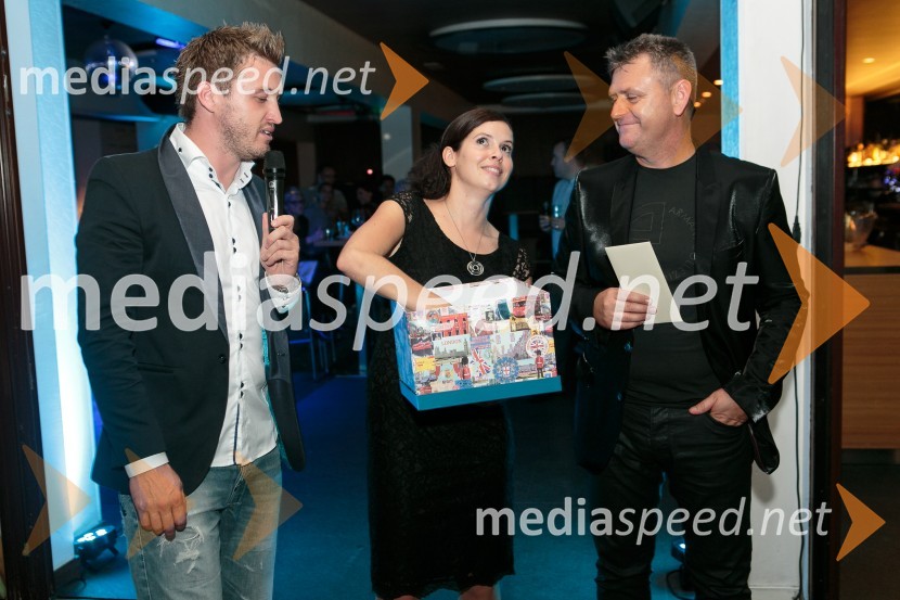  Denis Avdić, povezovalec;  Valentina Pirih, vodja marketinga, E-Media d.o.o.;  Emil Temimovič, direktor, E-Media d.o.o.E-Media, 10 let