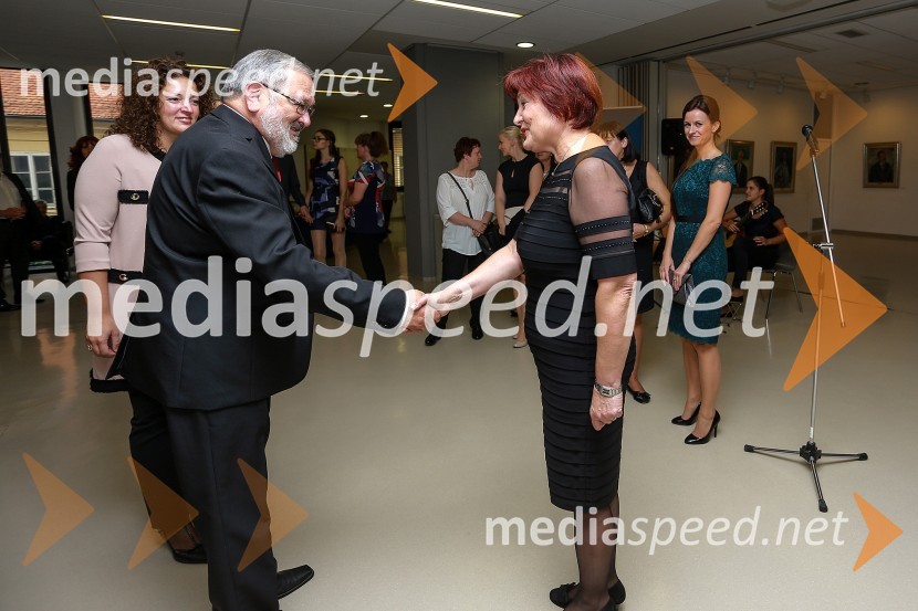  Mirjana Babič, vodja kabineta rektorja UM; prof. dr. Igor Tičar, rektor, Univerza v Mariboru; dr. Zdenka Petermanec, ravnateljica Univerzitetne knjižnice Maribor40 let Univerze v Mariboru, otvoritev razstave