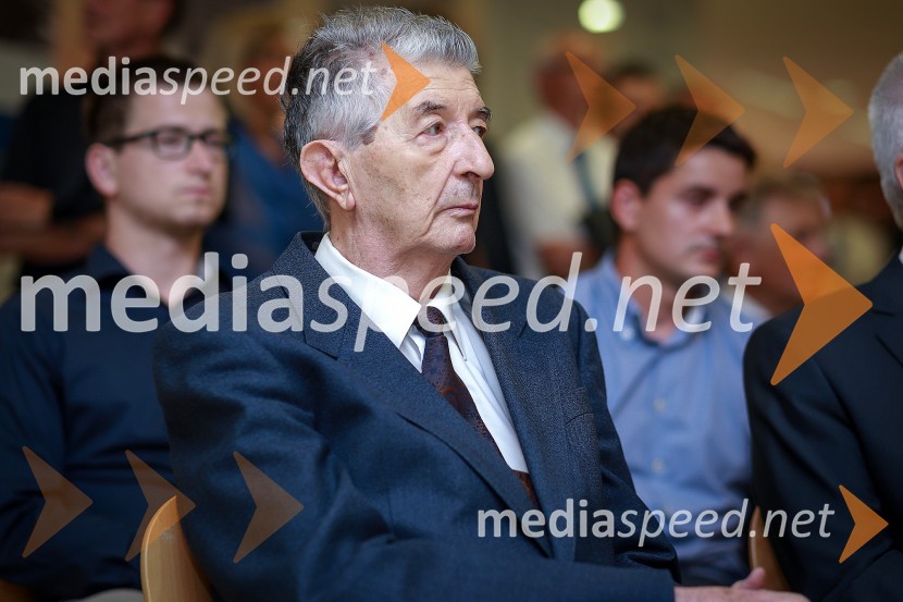 dr. Dali Đonlagić, nekdanji rektor, Univerza v Mariboru40 let Univerze v Mariboru, otvoritev razstave