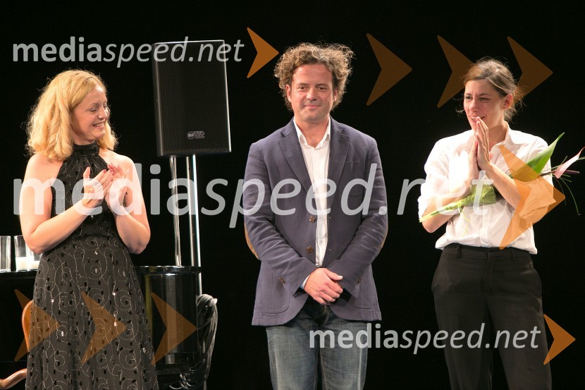 mag. Tina Kosi, upravnica SLG Celje;  Vojko Belšak, igralec;  Minca Lorenci, igralkaUčene ženske po motivih Molièrovih Učenih žensk, premiera SLG Celje