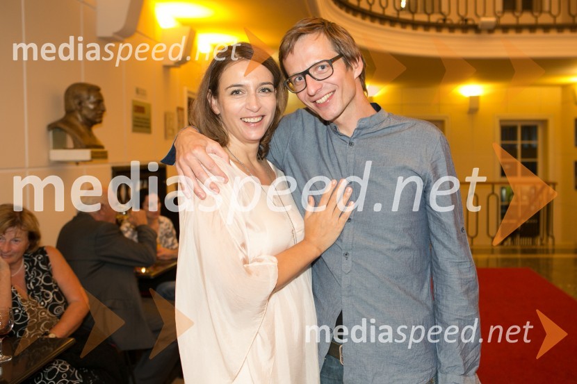  Barbara Medvešček, igralka; Dr. Samo GrandaUčene ženske po motivih Molièrovih Učenih žensk, premiera SLG Celje