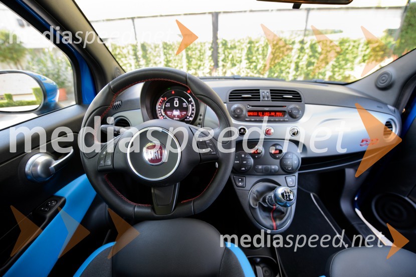 Fiat 500C 1.2 8V Sport, notranjostFiat 500C 1.2 8V Sport, mediaspeed test
