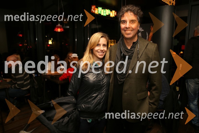  Tara Simoncic, dirigentka;  Pier Francesco  Maestrini, režiserSeviljski brivec peče pico