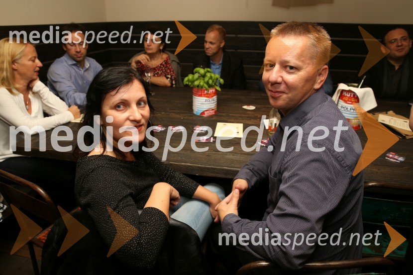  Renata Dimitrušev, SNG Maribor;  Matjaž Partlič, SNG MariborSeviljski brivec peče pico