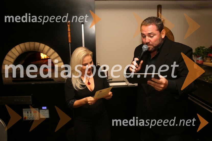  Petya Ivanova, operna solistka;  Jaki Jurgec, operni solistSeviljski brivec peče pico