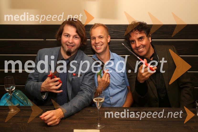  Jure Počkaj, operni solist;  Martin Sušnik, operni solist;  Pier Francesco  Maestrini, režiserSeviljski brivec peče pico