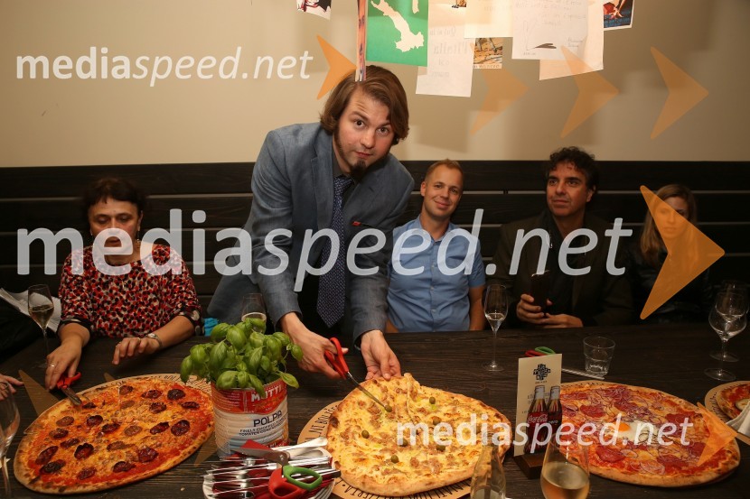  Jure Počkaj, operni solistSeviljski brivec peče pico