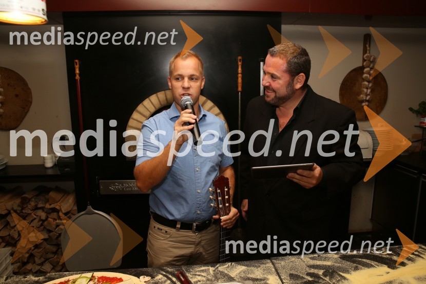  Martin Sušnik, operni solist;  Jaki Jurgec, operni solistSeviljski brivec peče pico